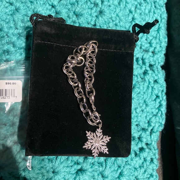 Dimond Accent Snowflake Charm Bracelet - Picture 4 of 8